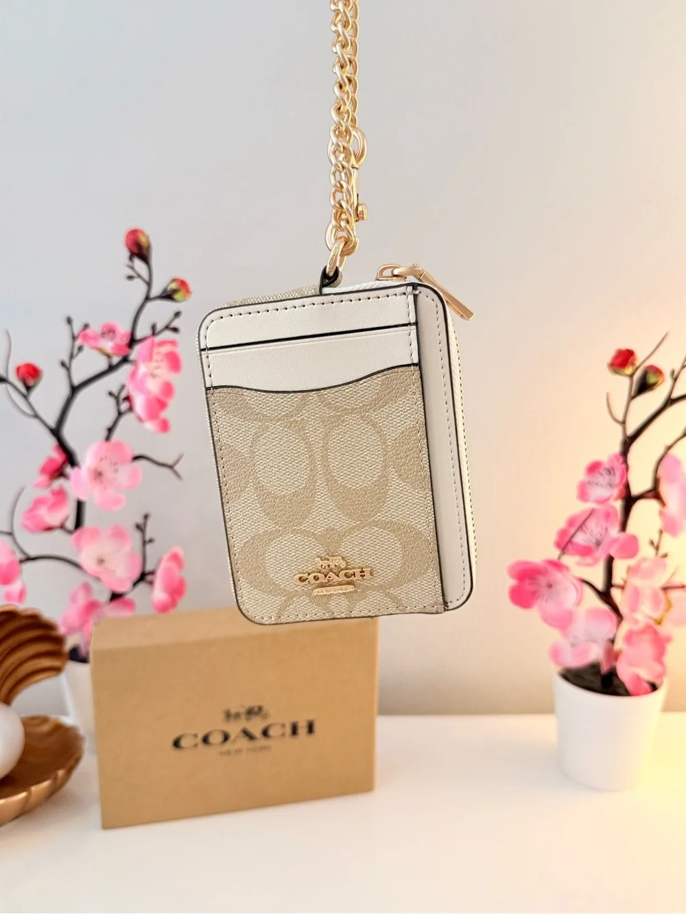 Coach Wallet😍💗 My website: .okyslumiere.com